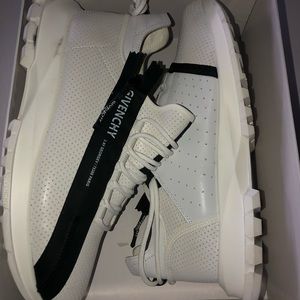 New givenchy sneakers size 12
